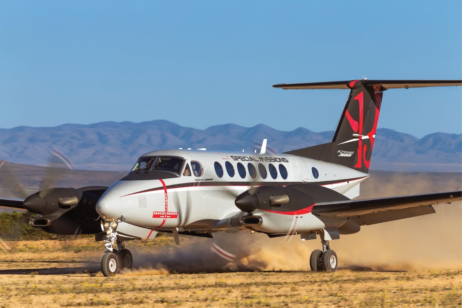 Beechcraft King Air 360ER: Price, Range, Engine, Cockpit, Specs, Interior