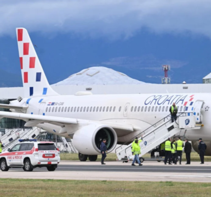Over 130 Passengers Safe After Runway Incident in Split