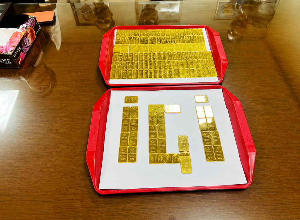 Rs 5.5 Crore Gold Seized from International Passenger