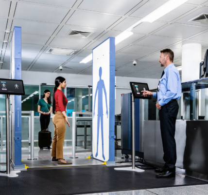 India Strengthens Airport Screening After Ebola Travel Advisory
