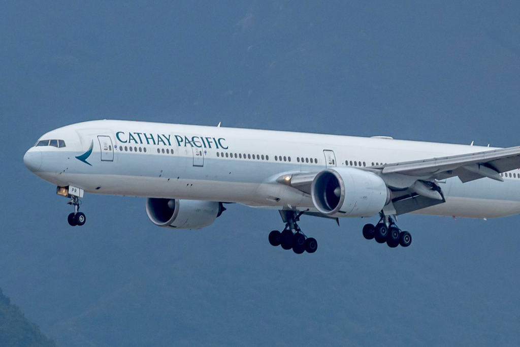 Severe Turbulence Injures 10 Passengers and Crew Mid-Air