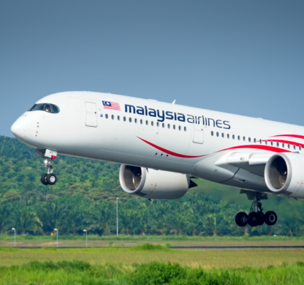Boeing Delivers 200th Aircraft to Malaysia Airlines