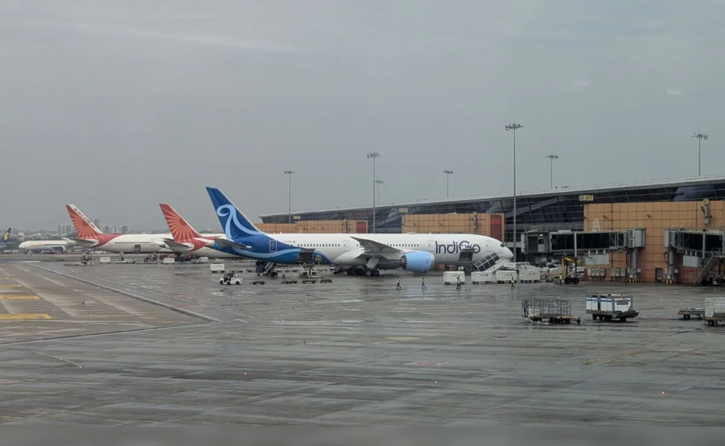 Delhi Airport Issues Flight Delay Alert Amid Heavy Rain and Thunderstorms in NCR