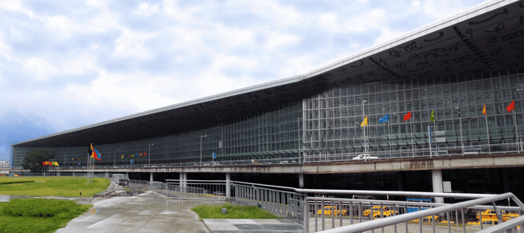 Kolkata Airport Elevator Accident Injures Workers During Maintenance