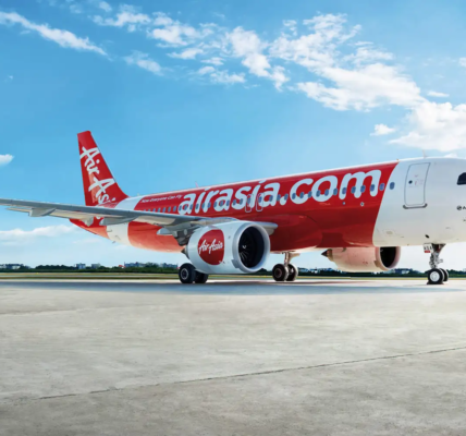 A Consumer Forum has directed AirAsia to pay ₹90,750 in compensation, Photo MSN