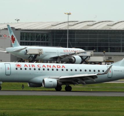Former Air Canada Pilot Under Scrutiny Over 17 Years of Fake Credentials