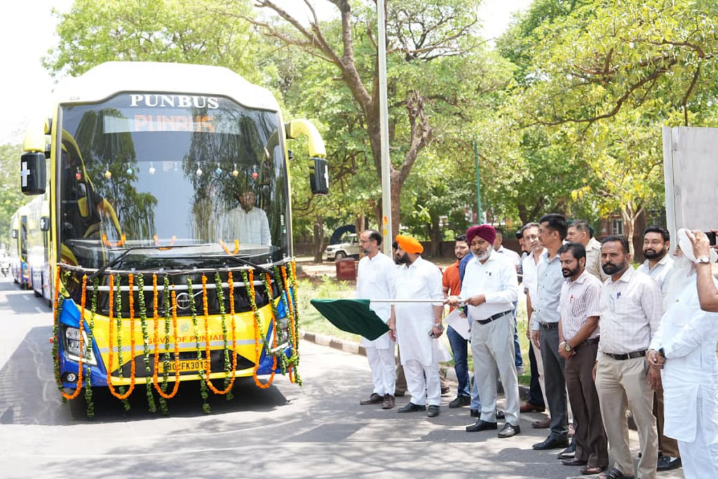 Delhi Airport News: Five Luxury Volvo Buses Launched on Punjab-Delhi Airport Route