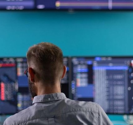 Singapore Selects Thales for AI-Powered Air Traffic System