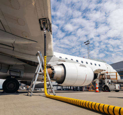 Jet Fuel Prices Cut by Nearly ₹5 Per Litre, Boosting Indian Airlines Amid Lower ATF Costs