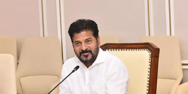 Hyderabad Airport News: IndiGo Flight Carrying Telangana CM Revanth Reddy Lands Safely on Second Attempt