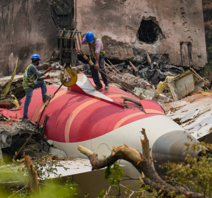Final Stages of AI-171 Crash Probe Find No Fault in Fuel Control Switch