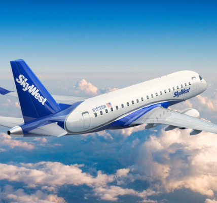 Embraer and SkyWest Airlines extend long-term heavy maintenance agreement for 271 E-Jets the U.S.