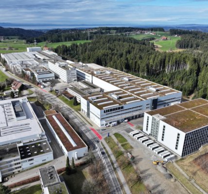 Liebherr electronic products onboard Boeing airplanes