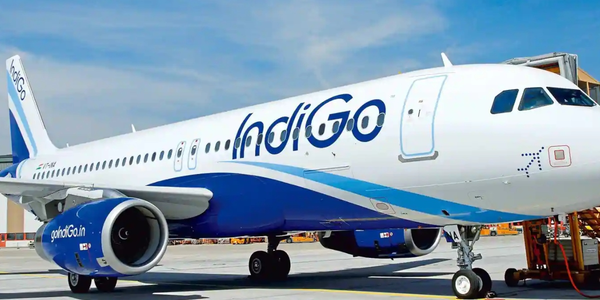 Pilot Recites ‘Sher’ Before Kolkata Landing, Wins Praise Online