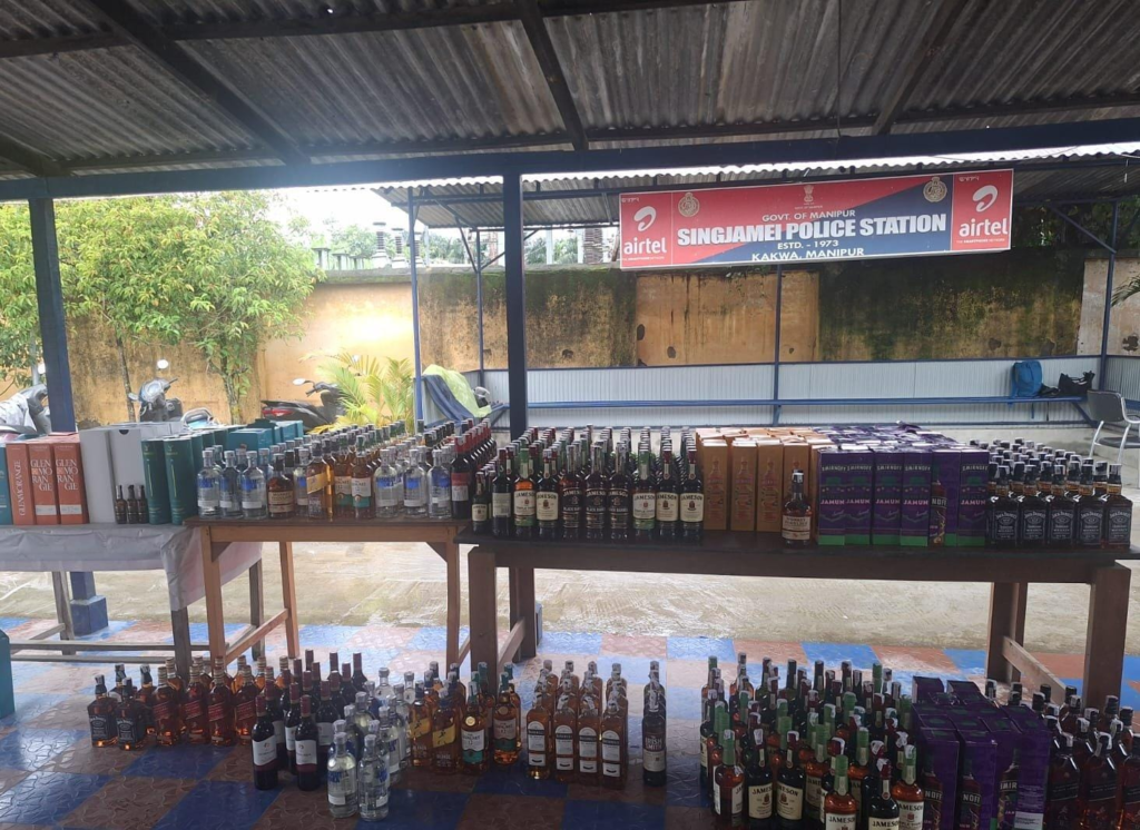 519 Liquor Bottles Seized, 15 Passengers Detained