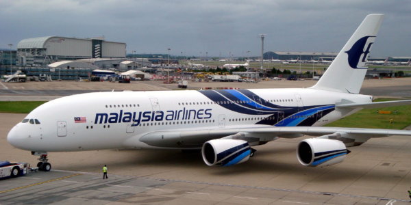 Malaysia Airlines Pilot Distracted by Laser Beam