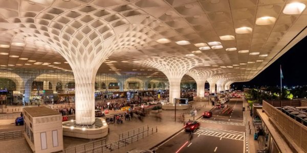 Chennai Woman Alleges ₹1 Lakh Gold Stolen From Luggage