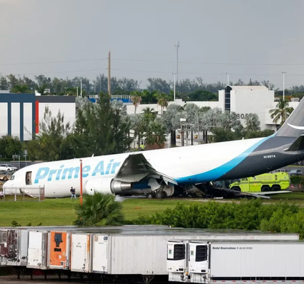 Boeing 767 Crashes at Miami Airport, Five Killed
