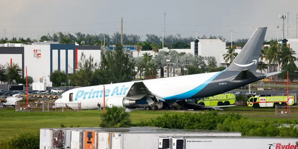 Boeing 767 Crashes at Miami Airport, Five Killed