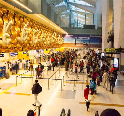 Three Italians Allegedly Board Munich Flight Without Immigration