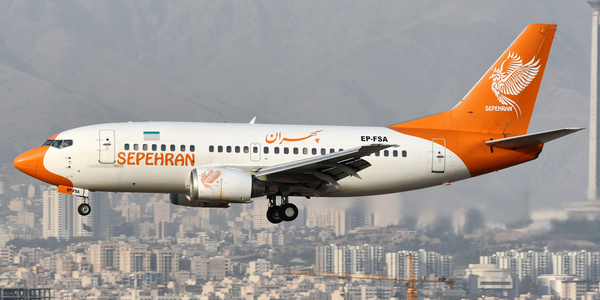 Boeing 737 Makes Emergency Landing After Tyre Trouble