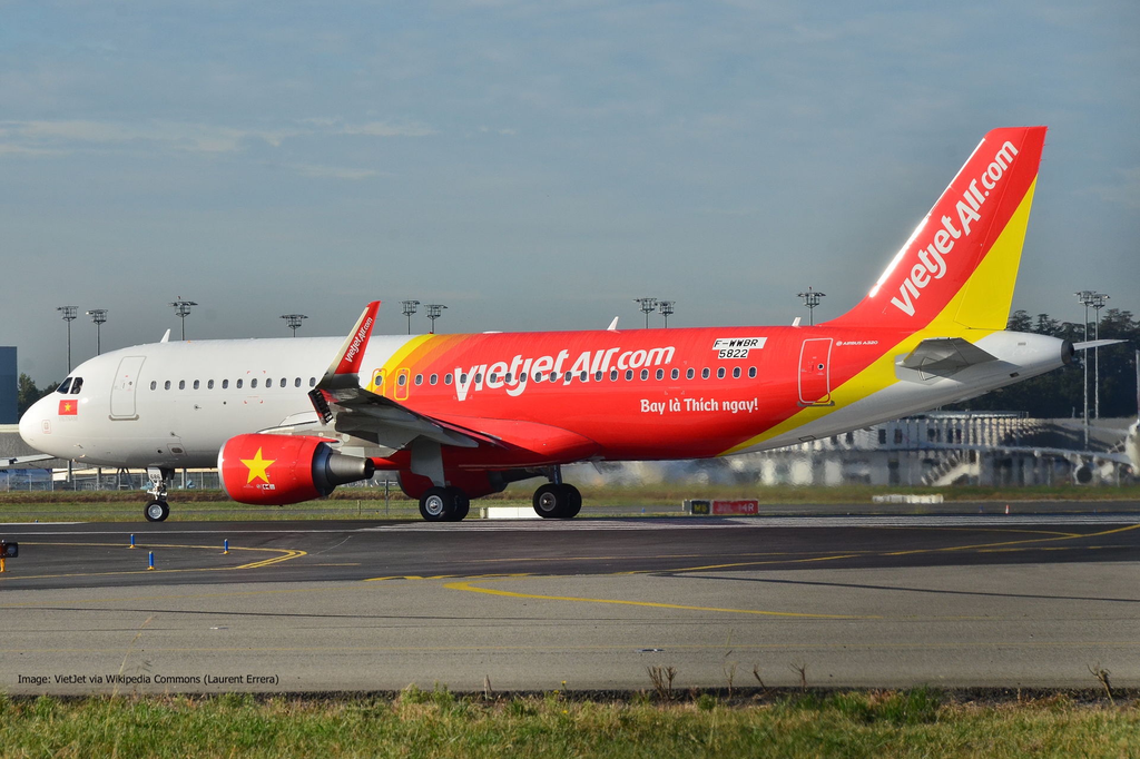 VietJet Flight Makes Emergency Landing After Engine Failure