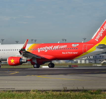 VietJet Flight Makes Emergency Landing After Engine Failure