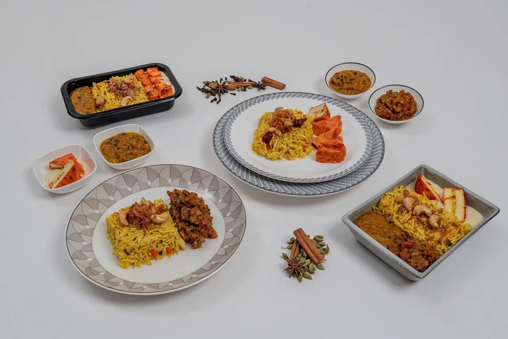 Singapore Airlines Enhances In-flight dining Experience with New Dishes, Beverages, And Serviceware