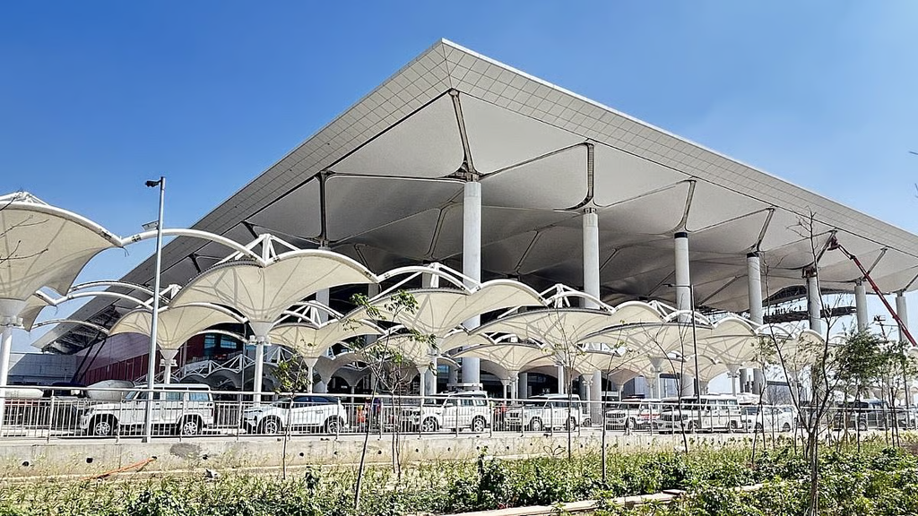Authorities Review Bird-Hit Risks at Noida International Airport